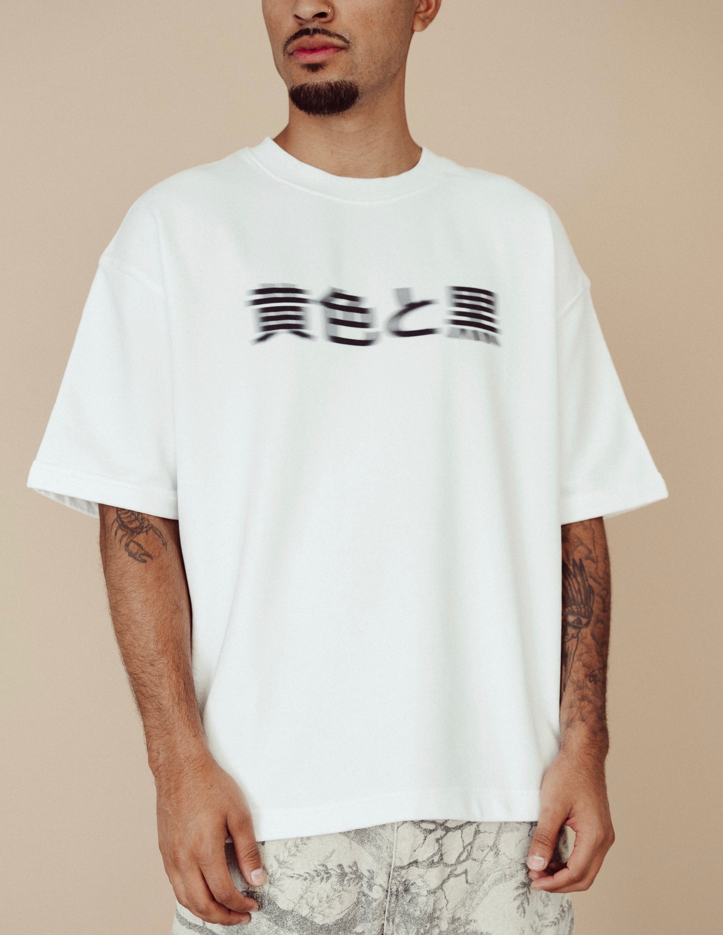 WAVY JAPANESE WHITE TEE