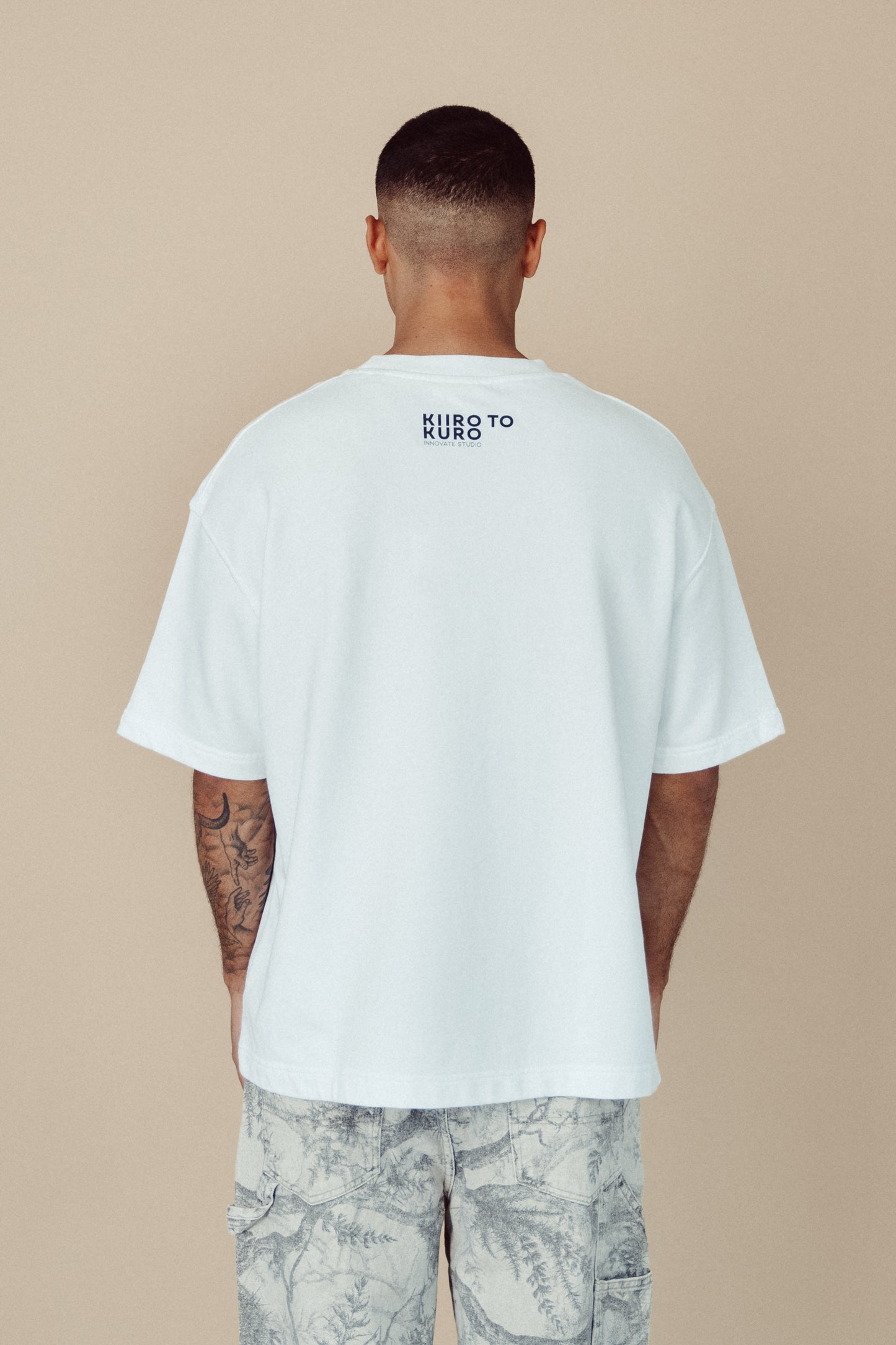 WAVY JAPANESE WHITE TEE