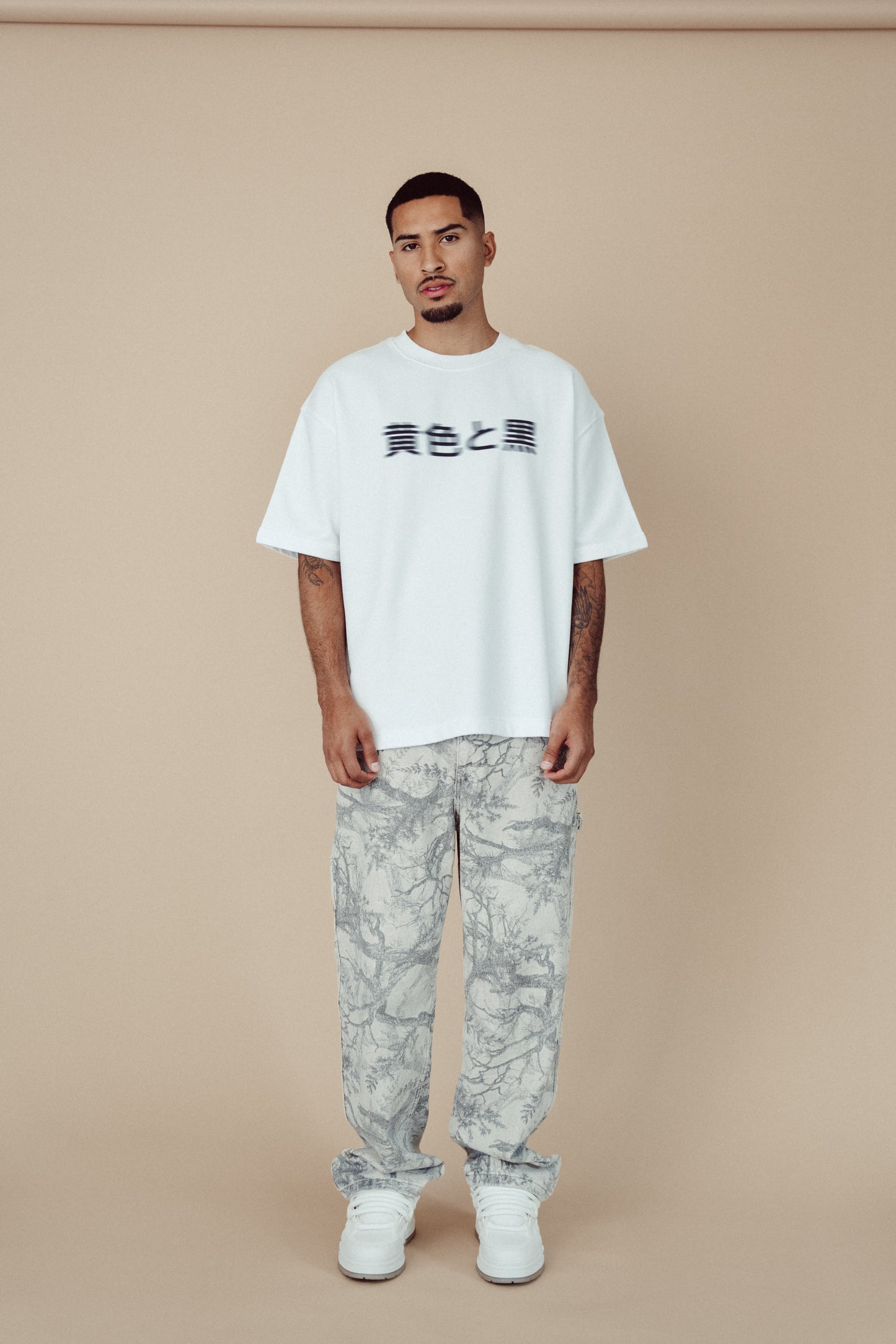 WAVY JAPANESE WHITE TEE