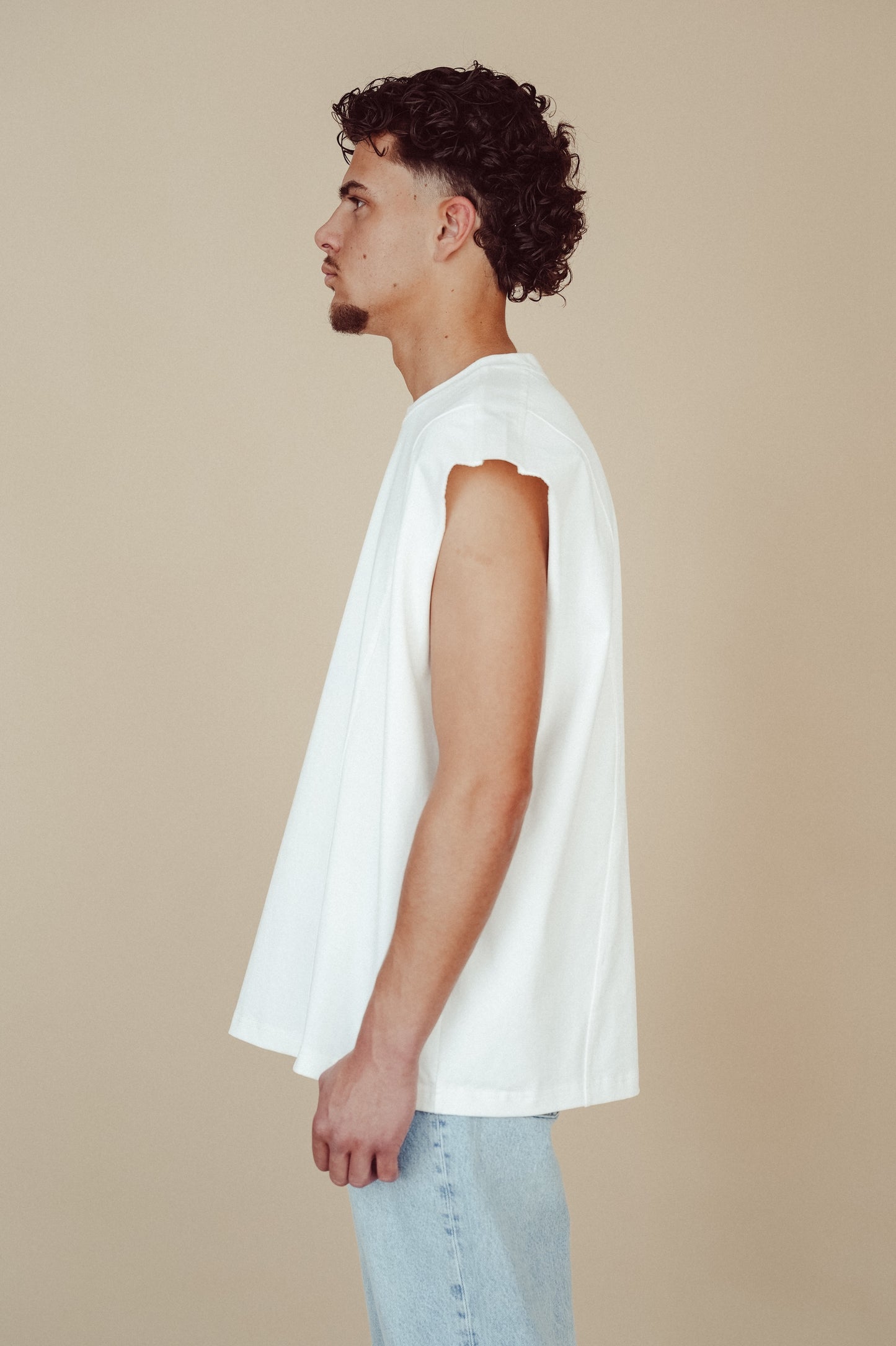 Sleeveless Tee White - Okayama