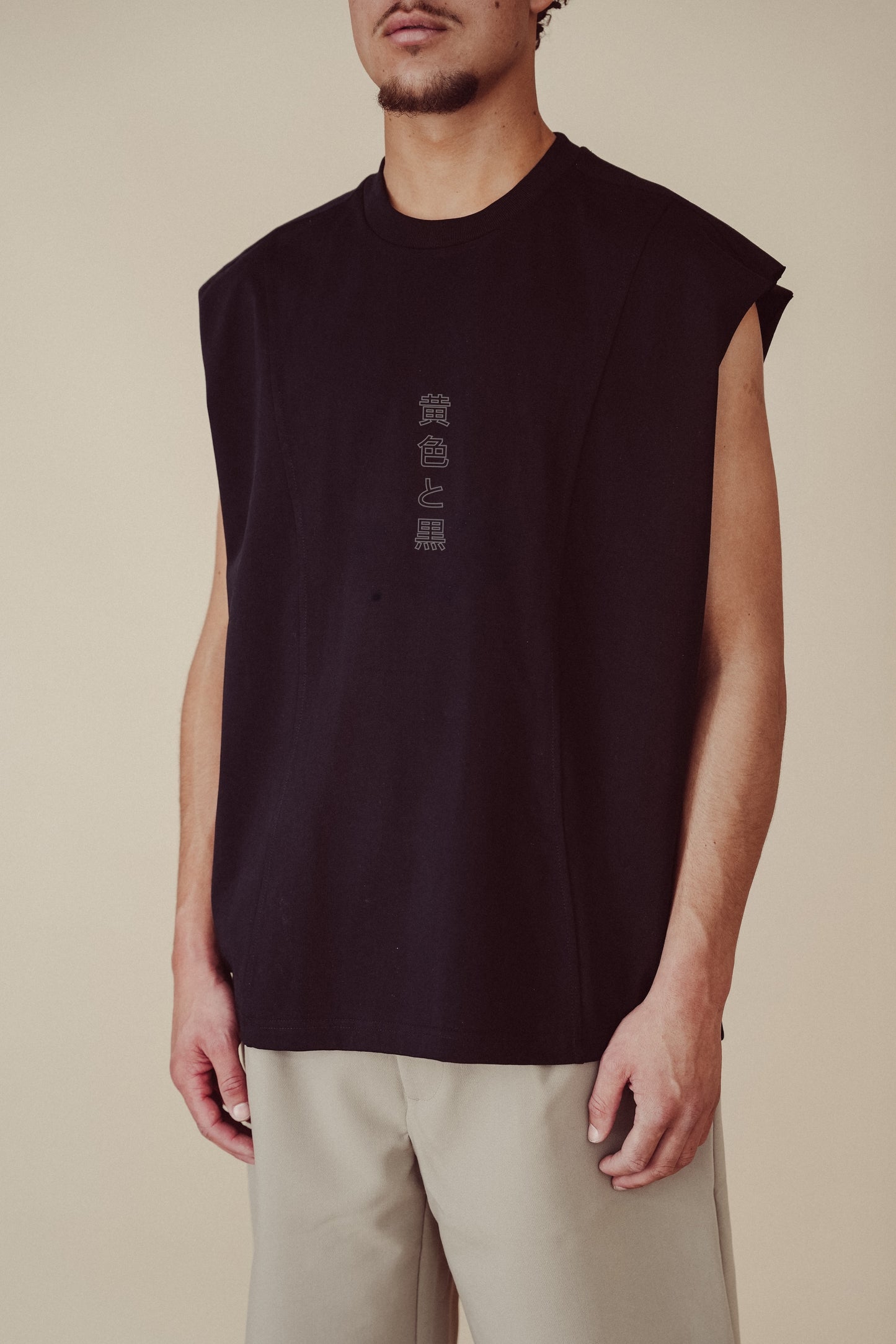 Sleeveless Tee Black - Okayama