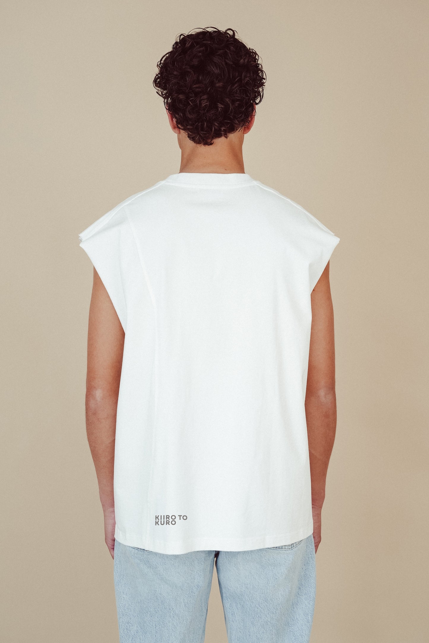 Sleeveless Tee White - Okayama